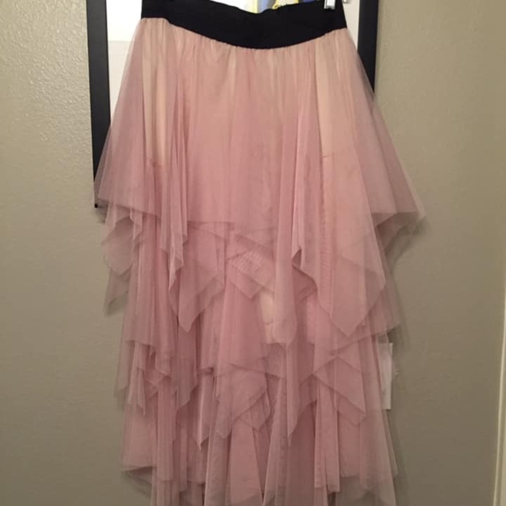 pINK tULLE fREE pEOPLE SKIRT